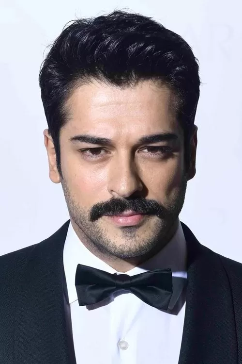 Burak Özçivit Oyuncu Profil Görseli